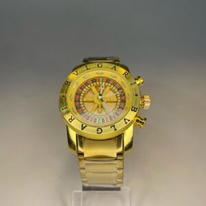 Relógio bulgari roleta dourado fundo dourado